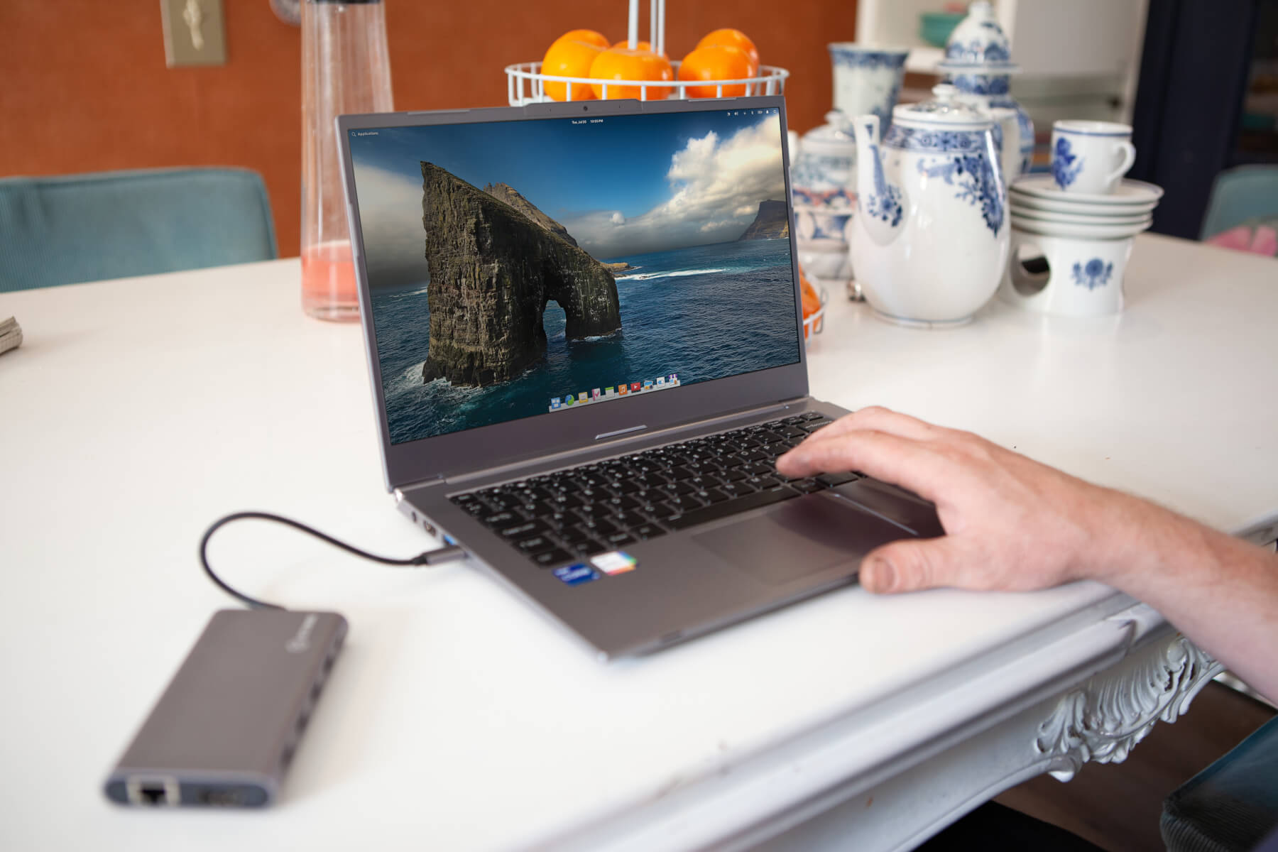 Clevo L141 with Elementary Os